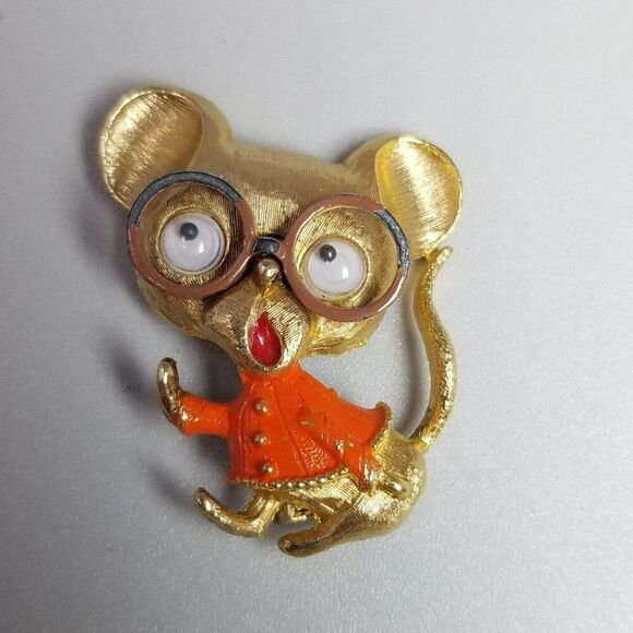 Vintage JJ Mouse with Googly Eyes, Glasses Orange Sweater Brooch, Gold Tone - Picture 2 of 7